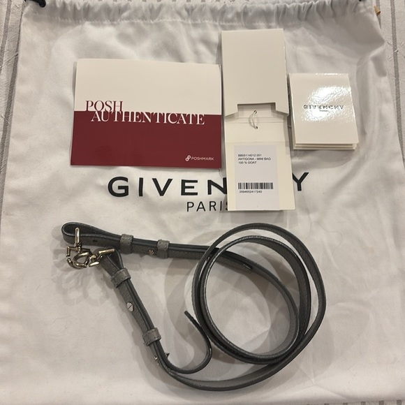 Givenchy Mini Antigona in Pearl Gray - Picture 4 of 15